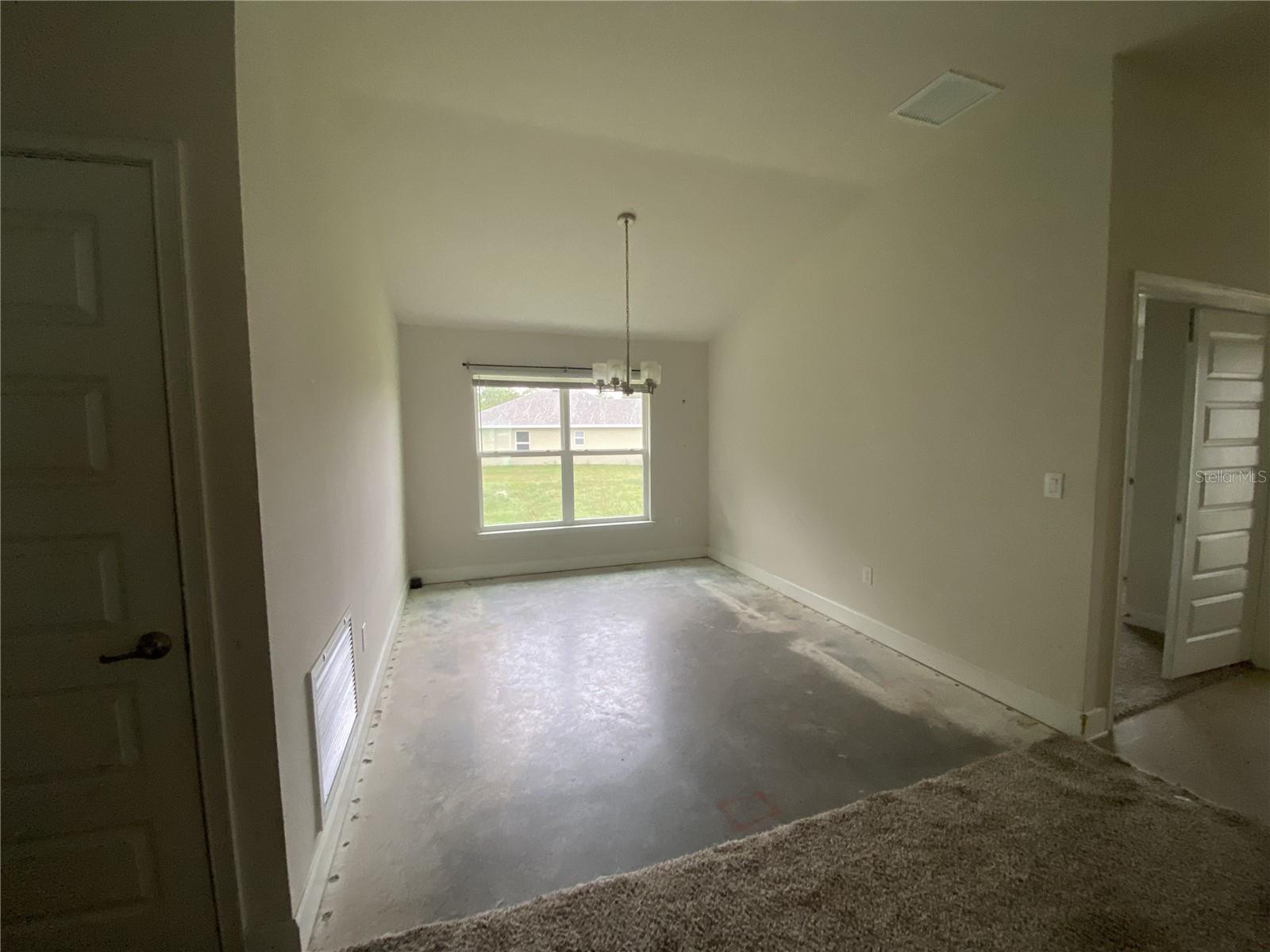 Dinning Room. Ready for your Floor Choice.