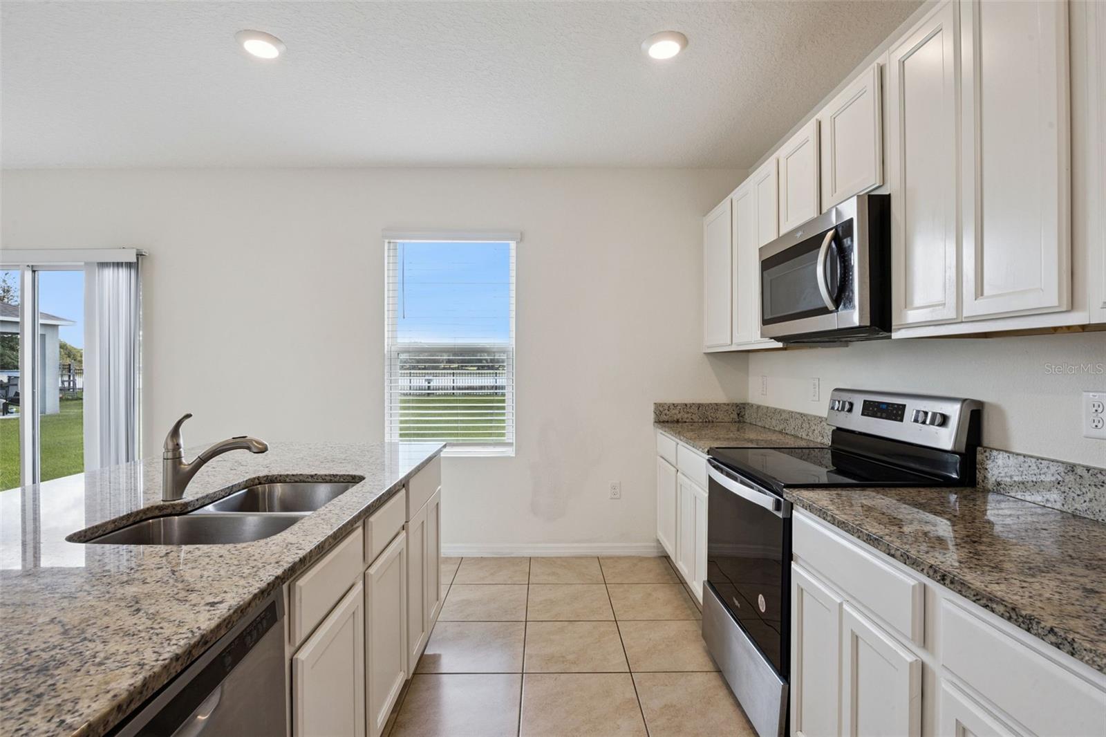 1104 FOX PATH, Davenport, FL 33837