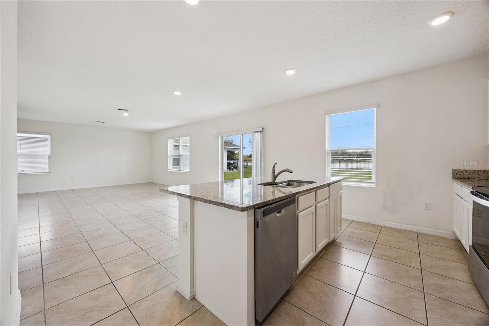 1104 FOX PATH, Davenport, FL 33837