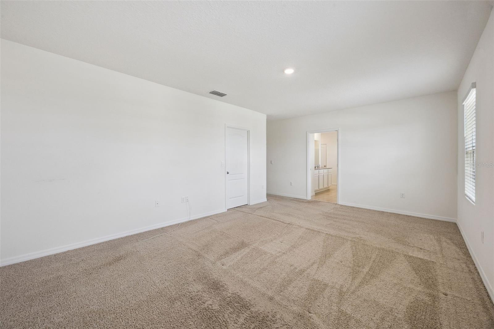 1104 FOX PATH, Davenport, FL 33837