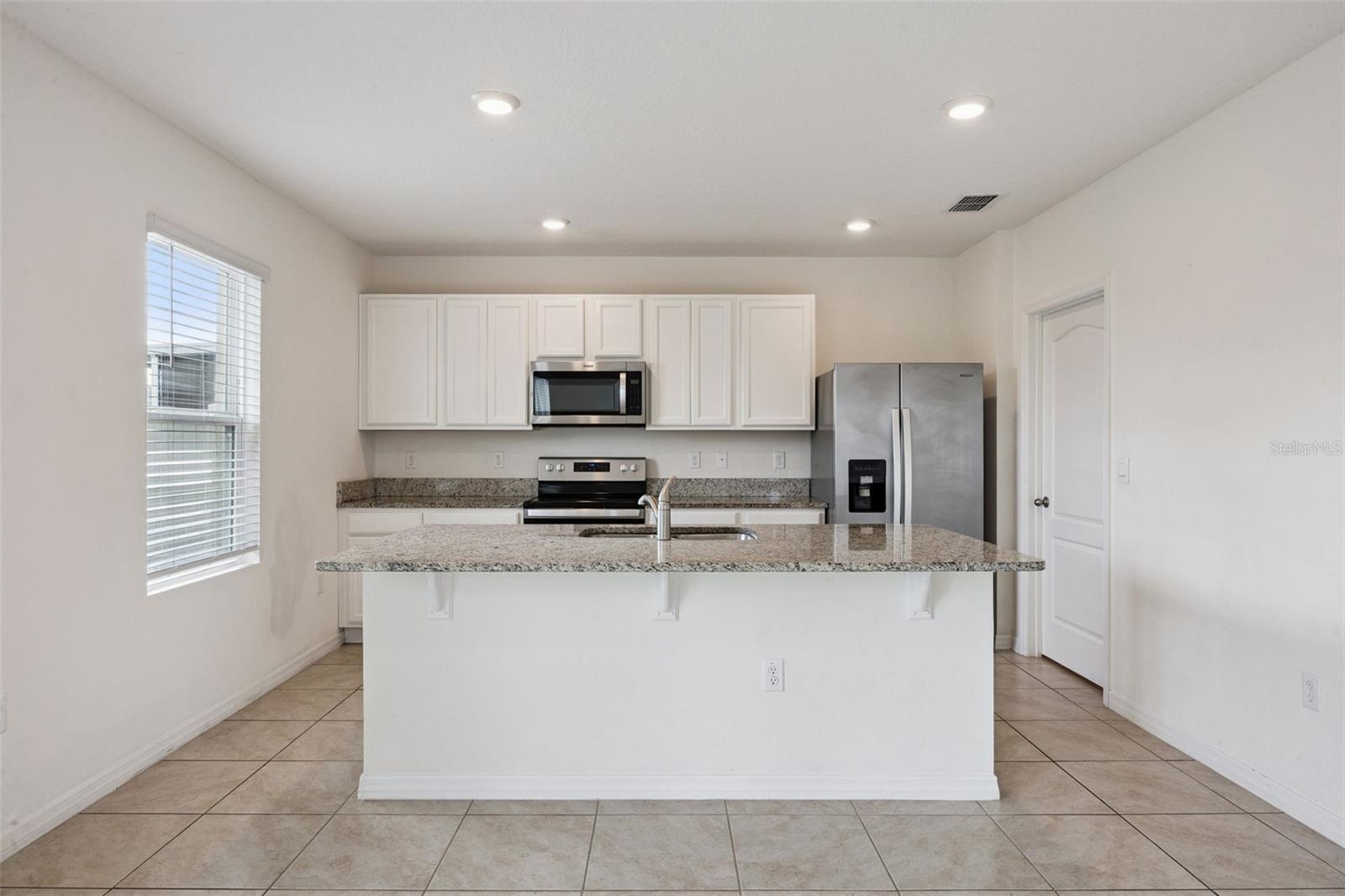 1104 FOX PATH, Davenport, FL 33837