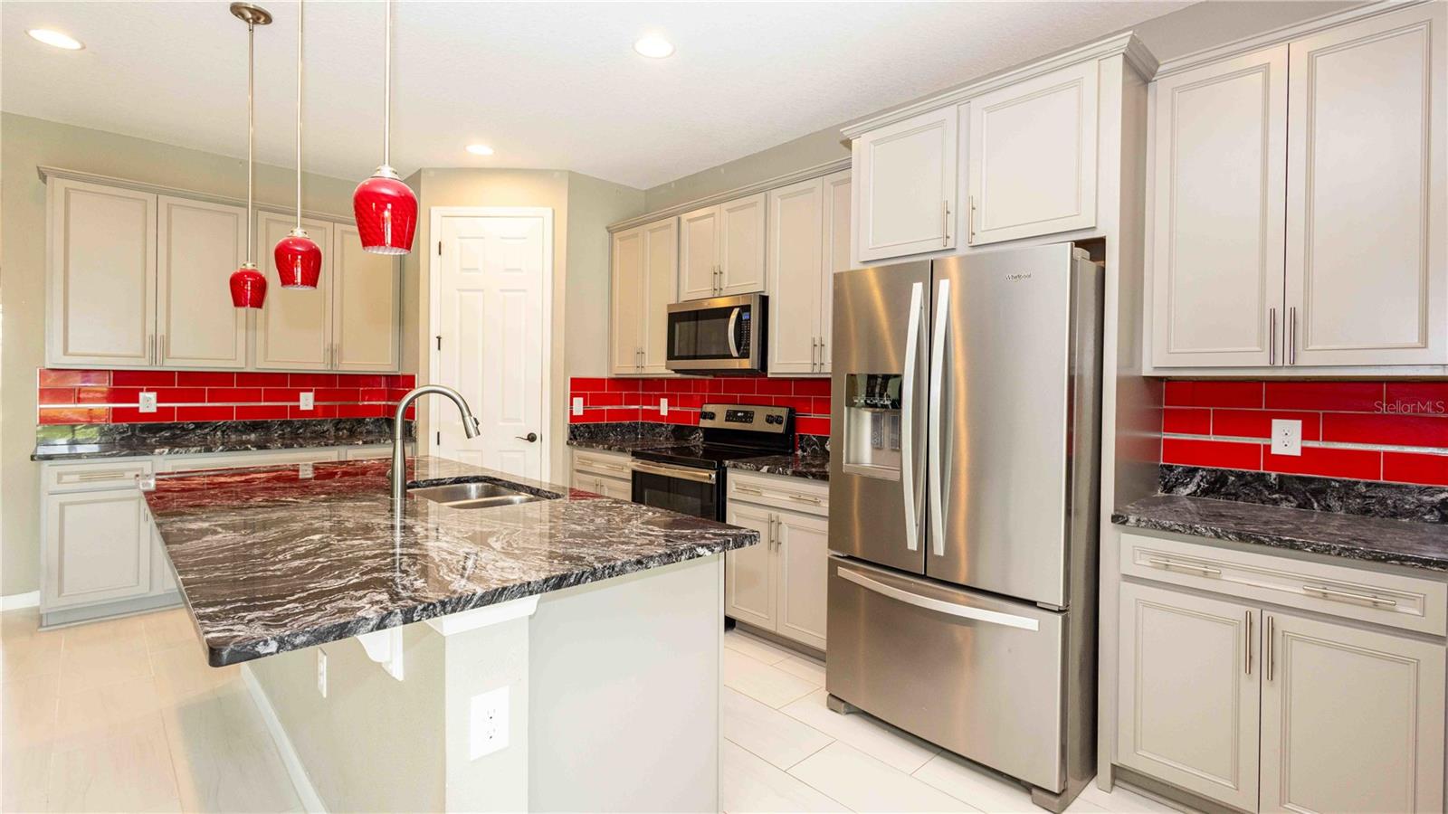 922 SUFFOLK PLACE, Davenport, FL 33896