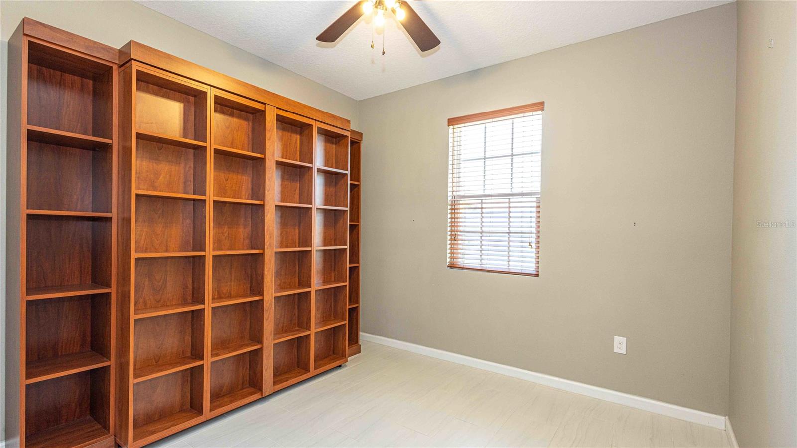 922 SUFFOLK PLACE, Davenport, FL 33896