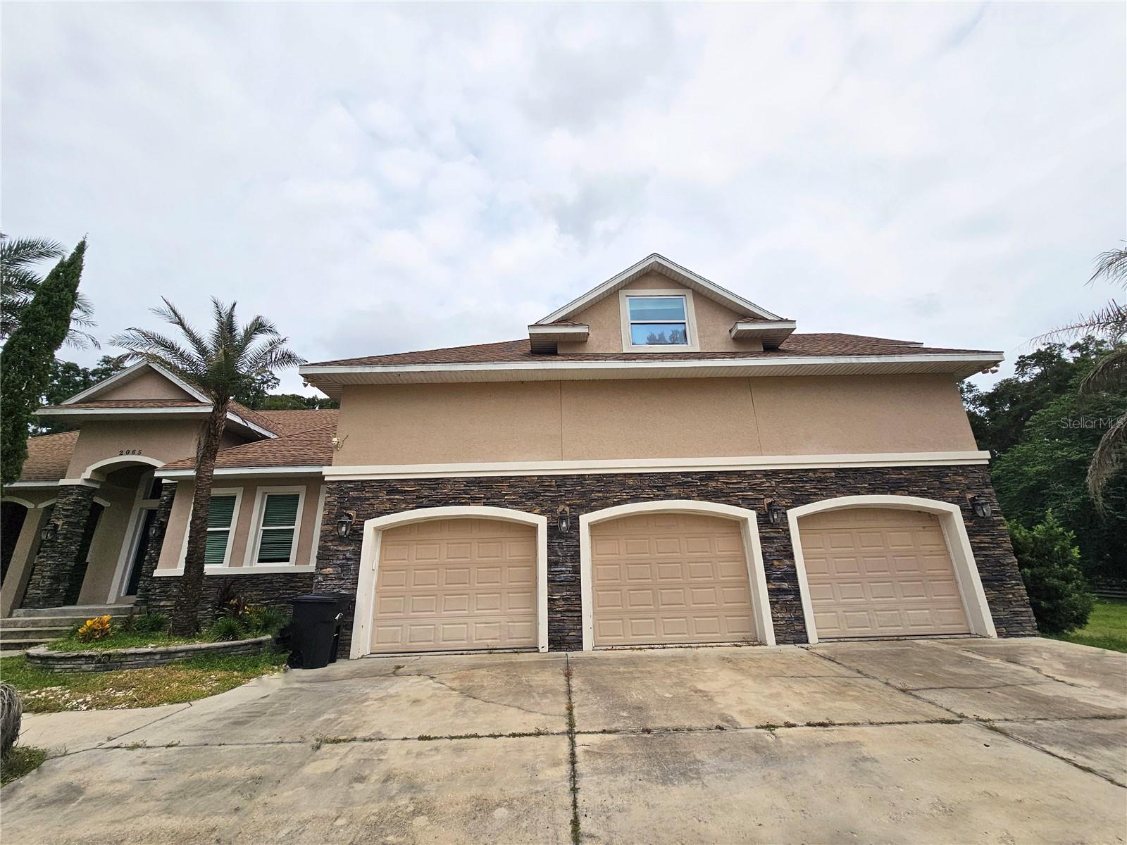 3 car garage