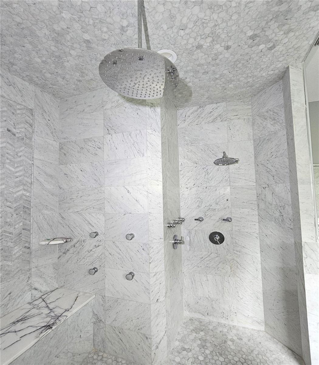 Master shower 3