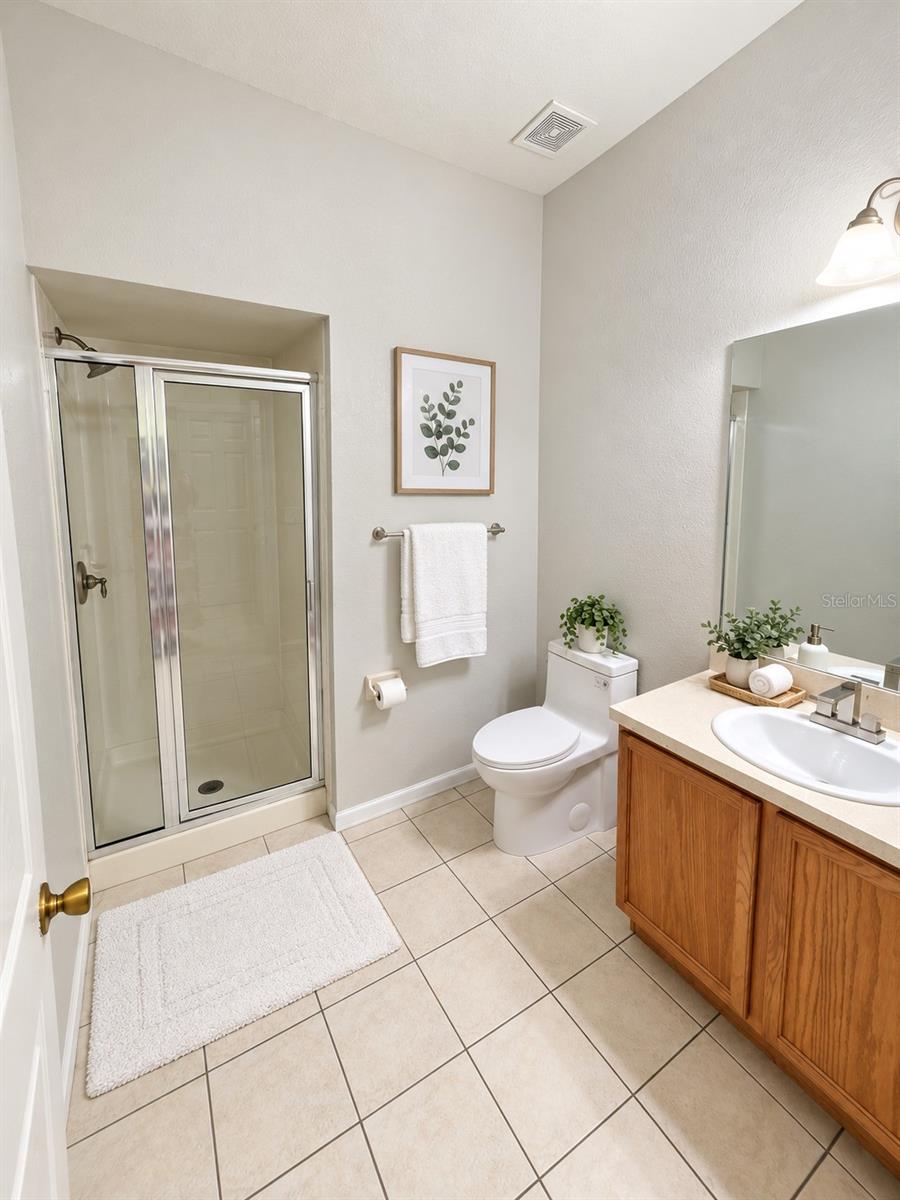 Guest Bathroom virtual staging