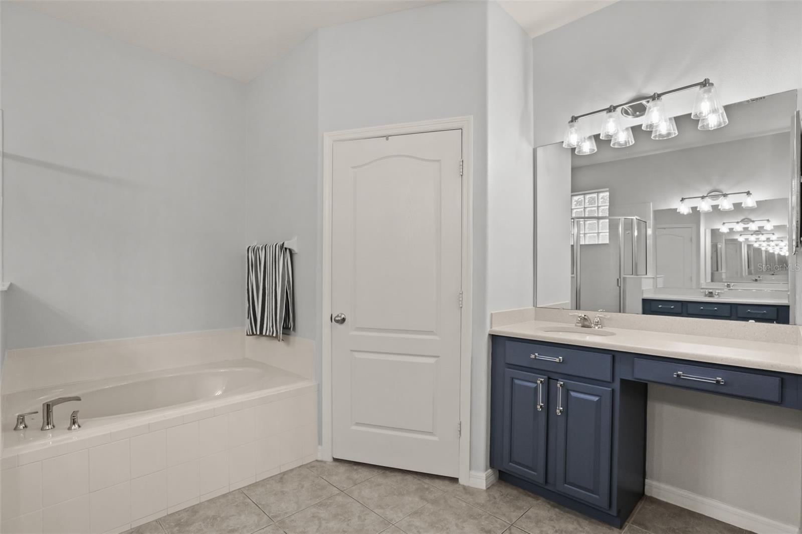 9117 OAK COMMONS WAY, Orlando, FL 32832
