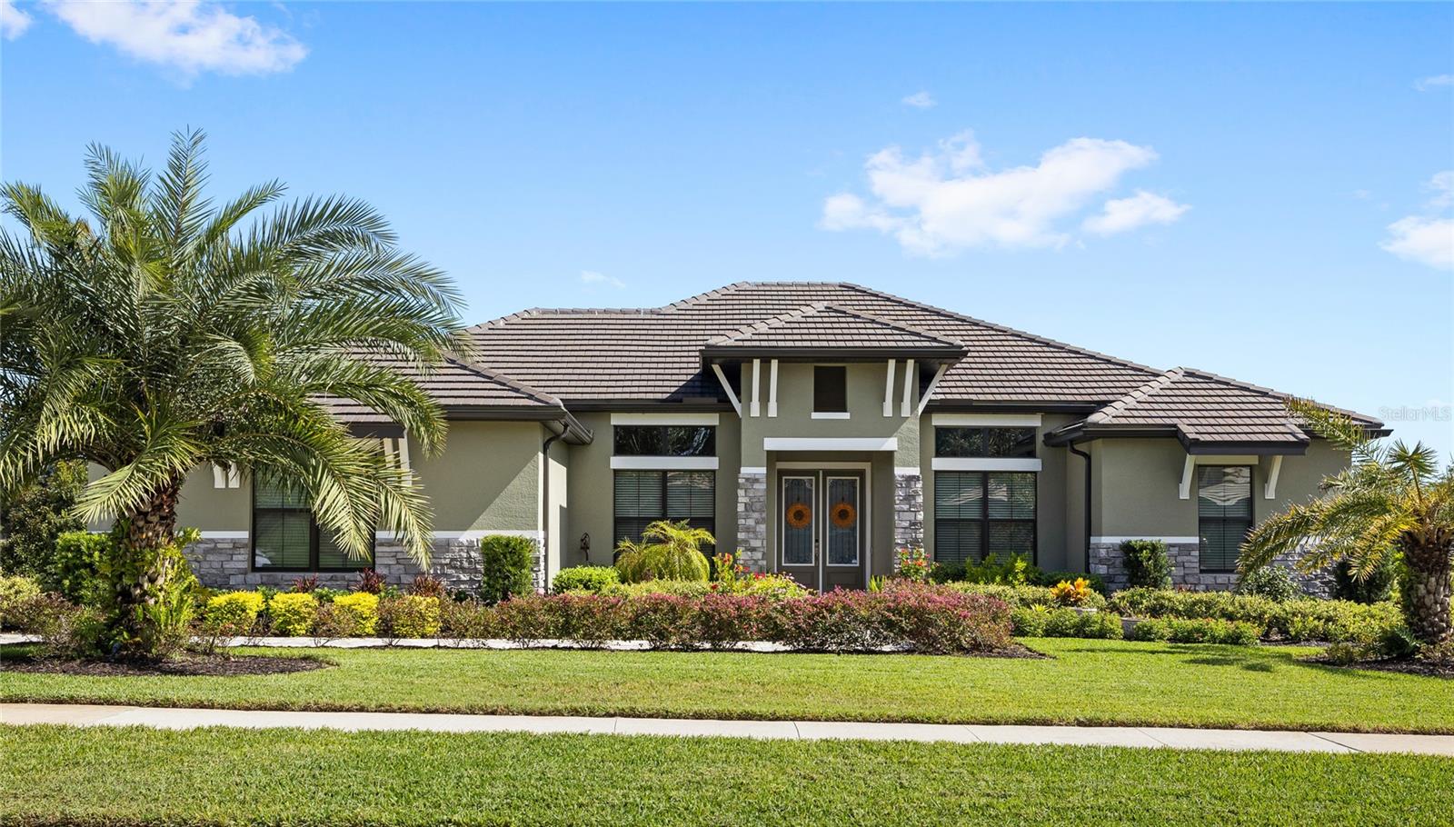 25484 HAWKS RUN LANE, Sorrento, FL 32776