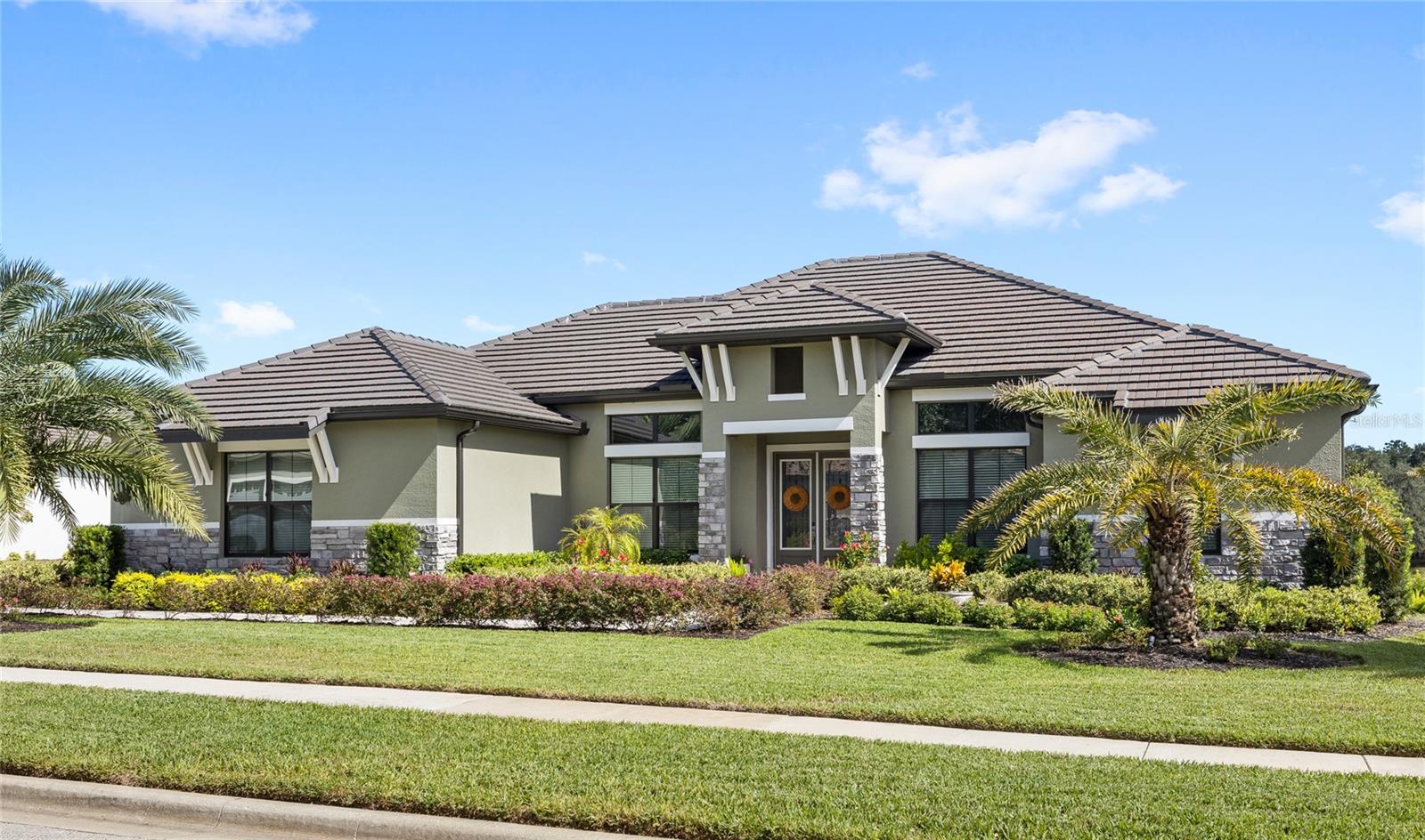 25484 HAWKS RUN LANE, Sorrento, FL 32776