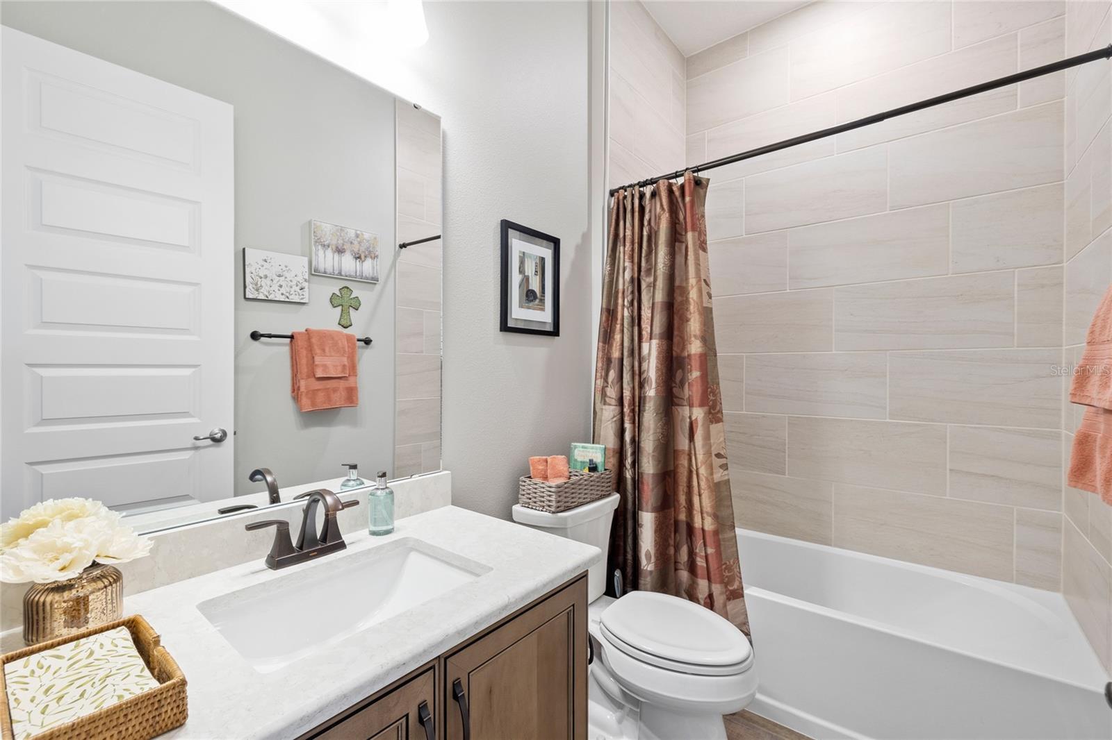 25484 HAWKS RUN LANE, Sorrento, FL 32776