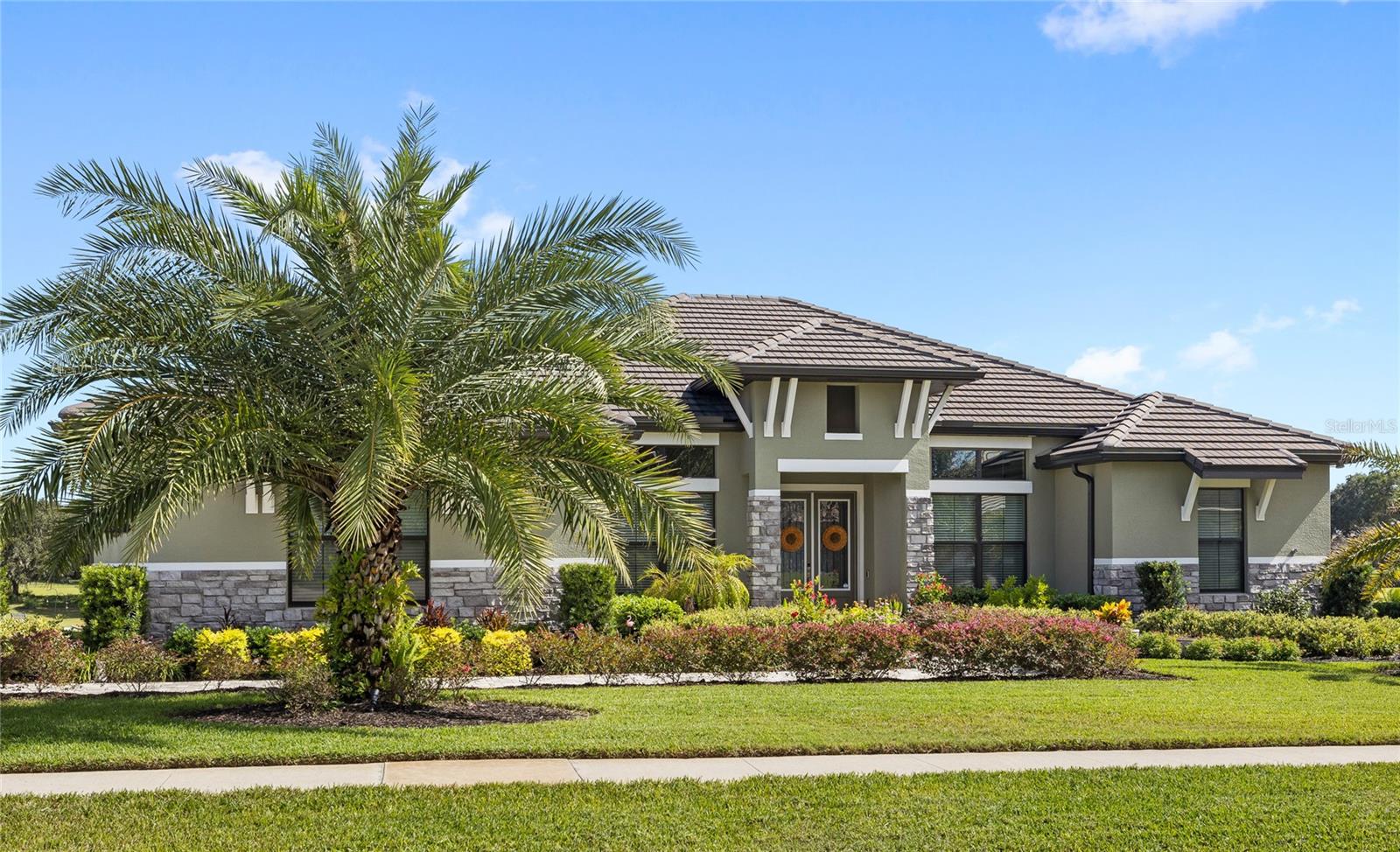 25484 HAWKS RUN LANE, Sorrento, FL 32776