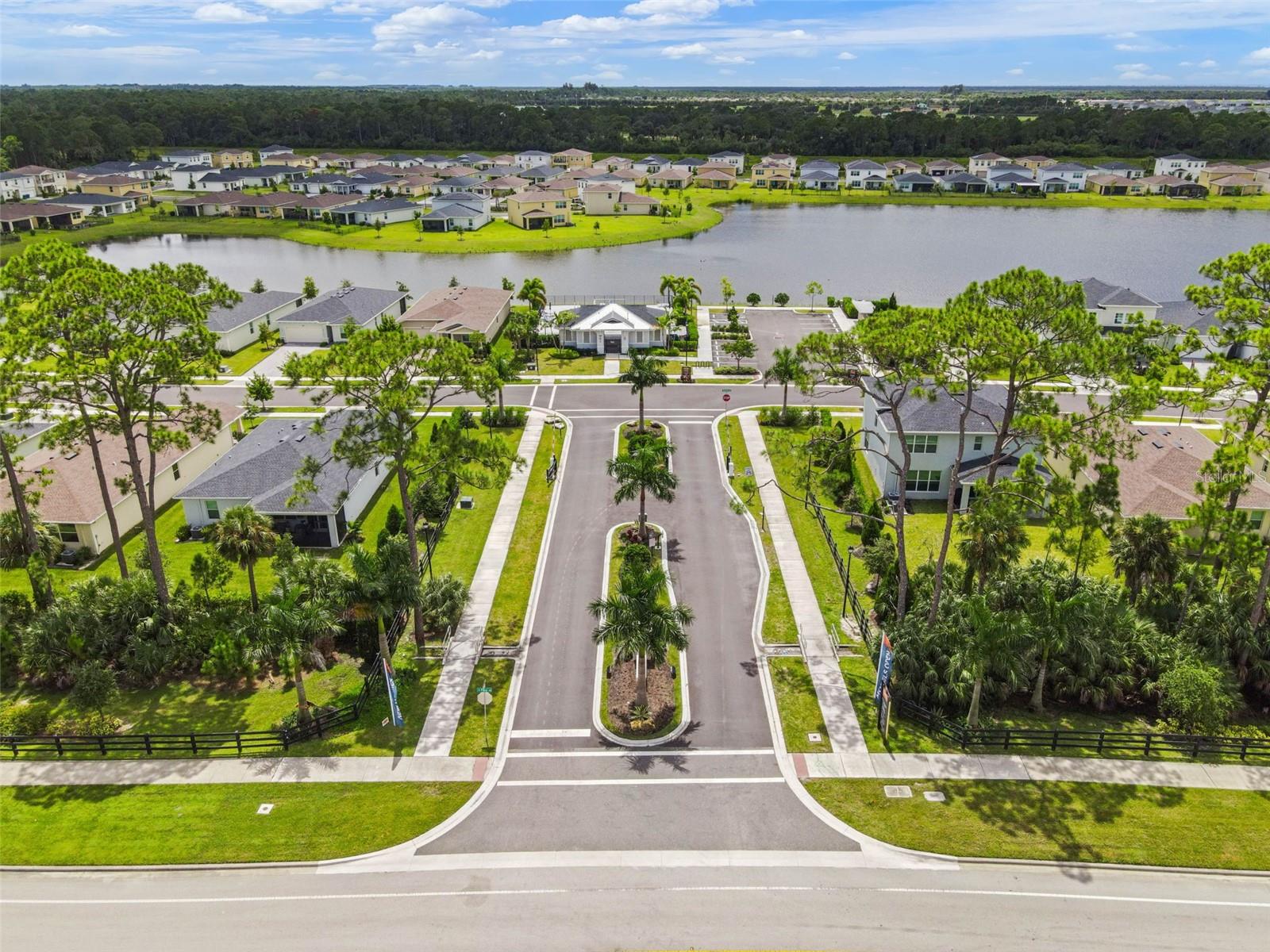 660 VERIDIAN CIRCLE NW, Palm Bay, FL 32907