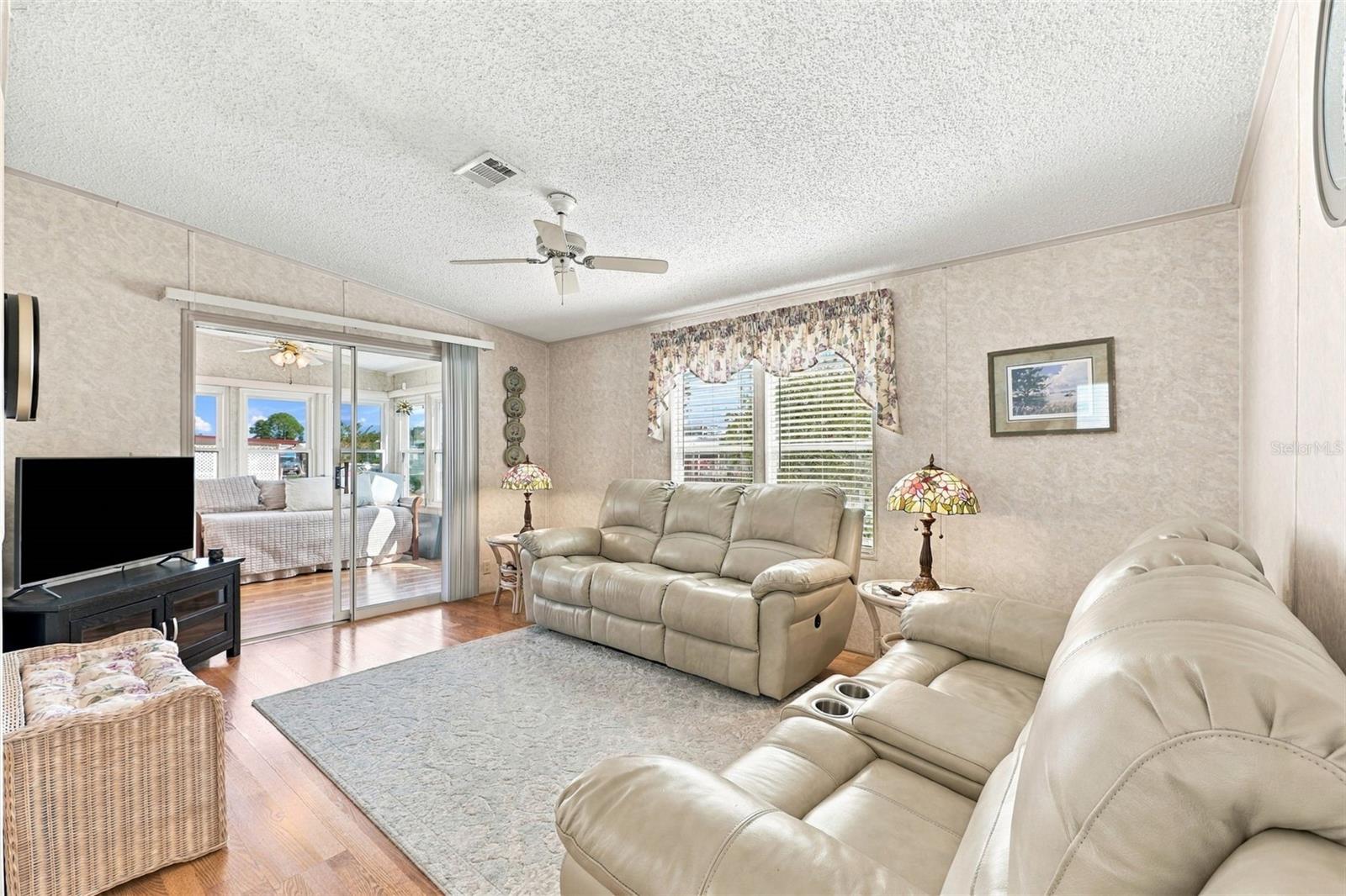 122 DOUGLAS PARK AVENUE, Davenport, FL 33897