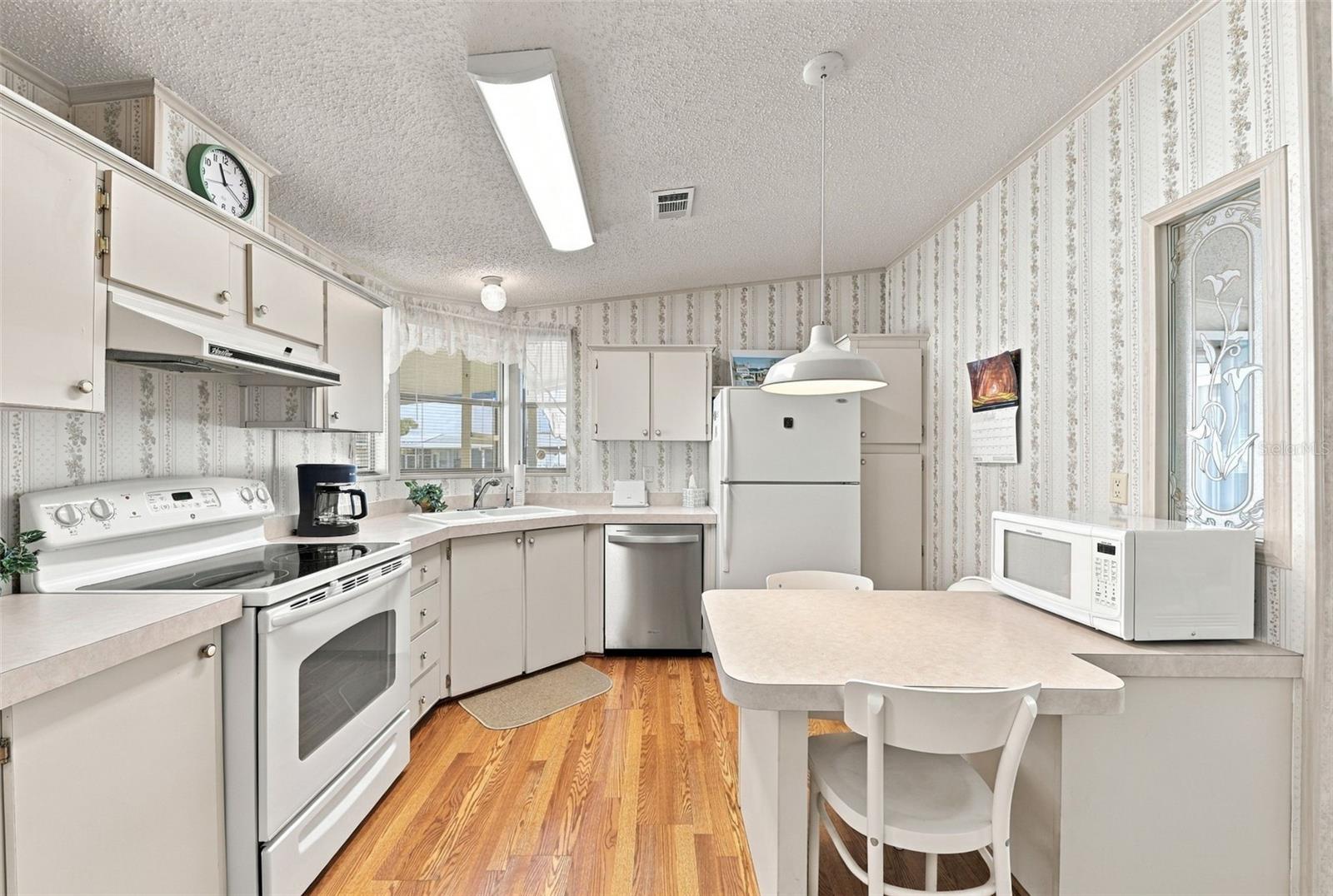 122 DOUGLAS PARK AVENUE, Davenport, FL 33897