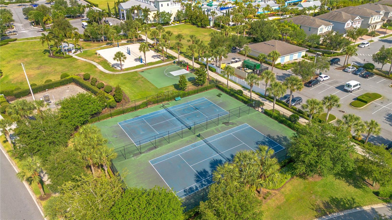 Enjoy access to Encore's tennis and recreational courts