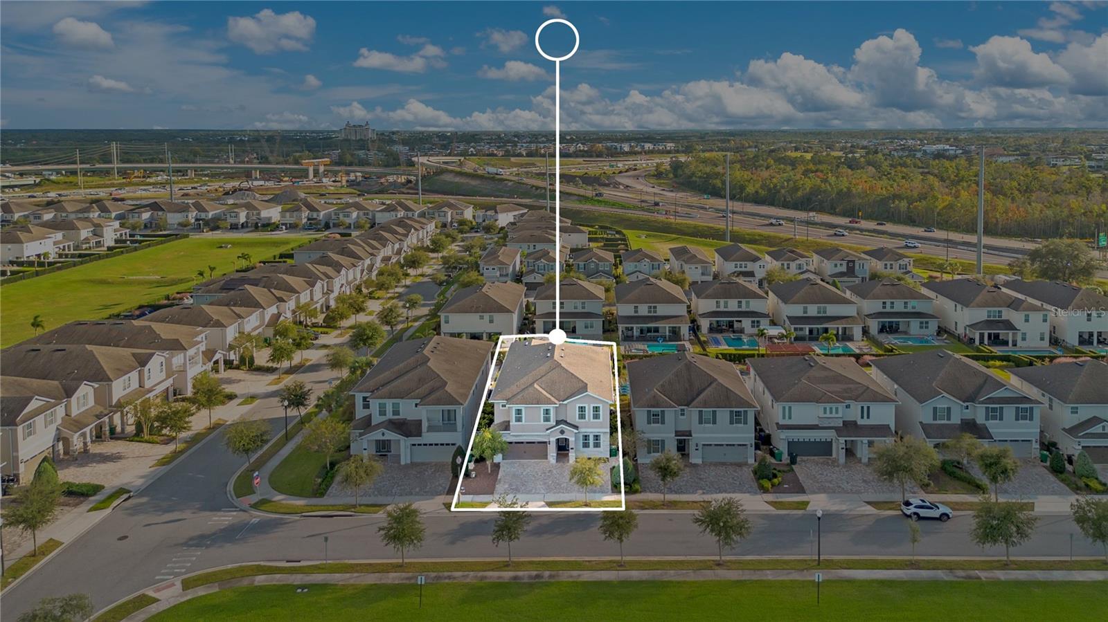 A convenient five-minute walk to Encore's clubhouse, waterpark, and resort amenities