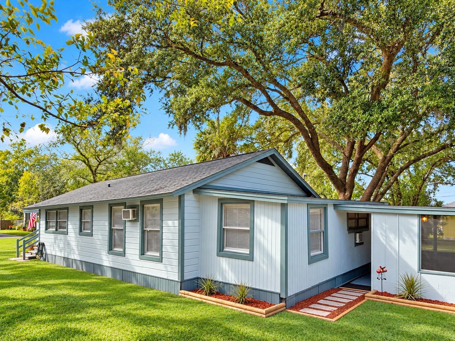 1305 S ELLIOTT STREET, Sanford, FL 32771