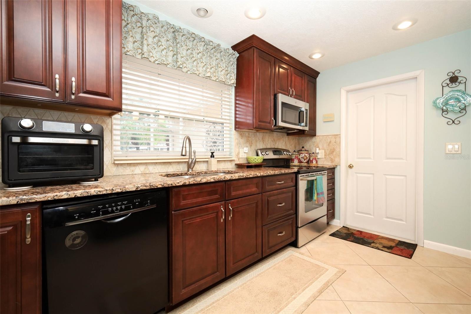 106 POPLAR PLACE, Longwood, FL 32750