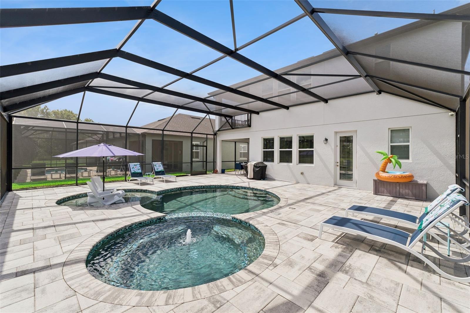 Pool & Spa