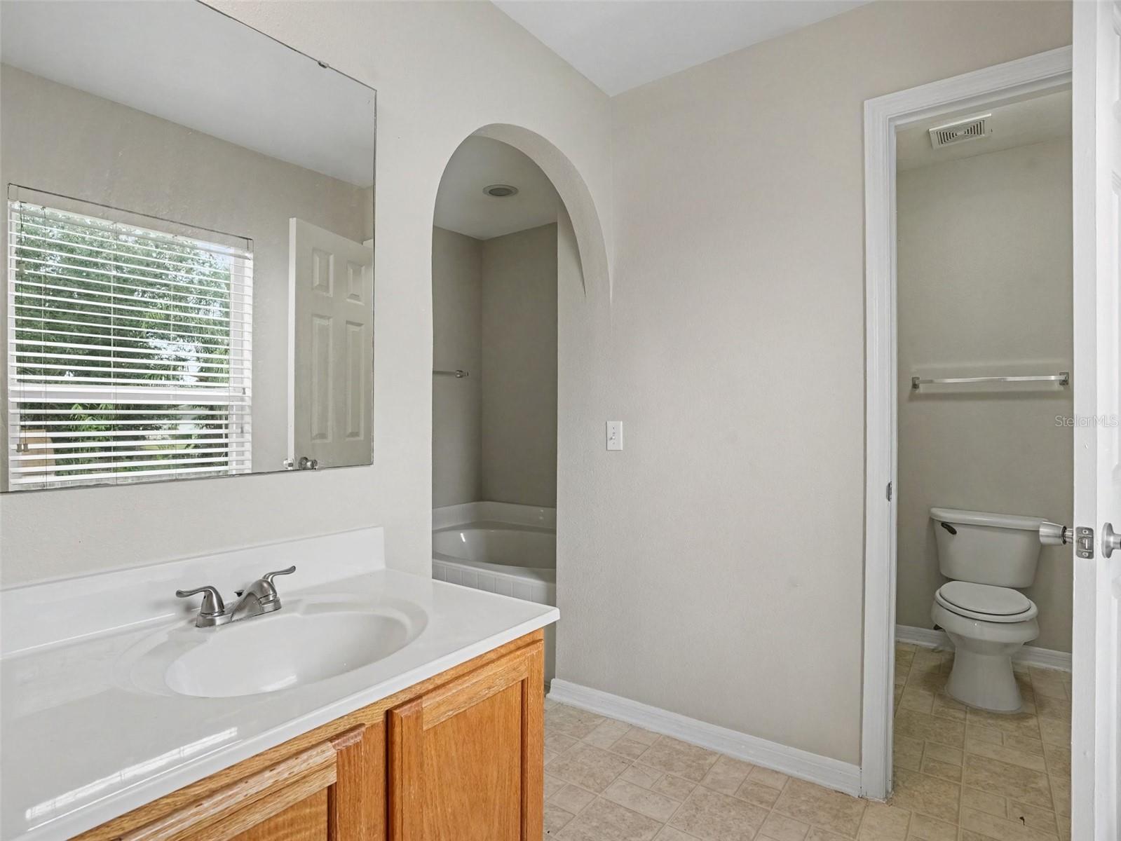 829 SUN RIDGE VILLAGE DRIVE, Winter Haven, FL 33880
