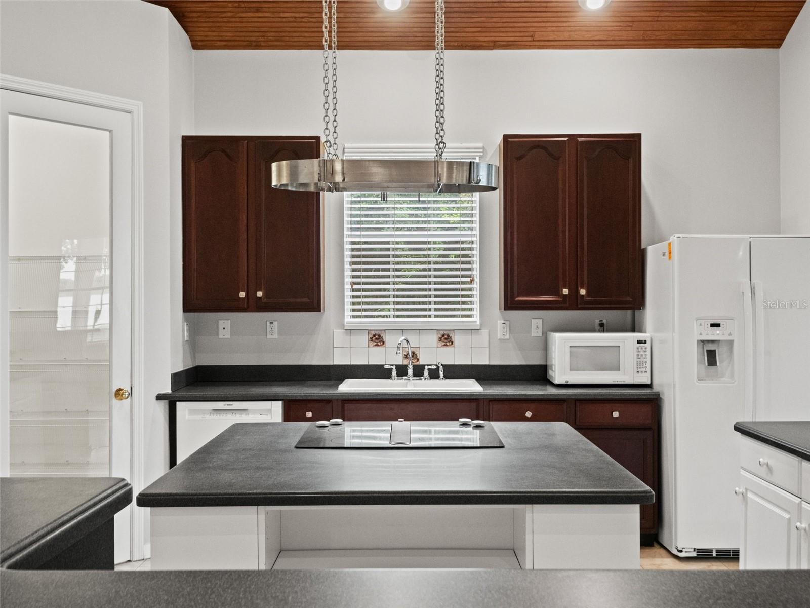 7751 SADLER ROAD, Mount Dora, FL 32757