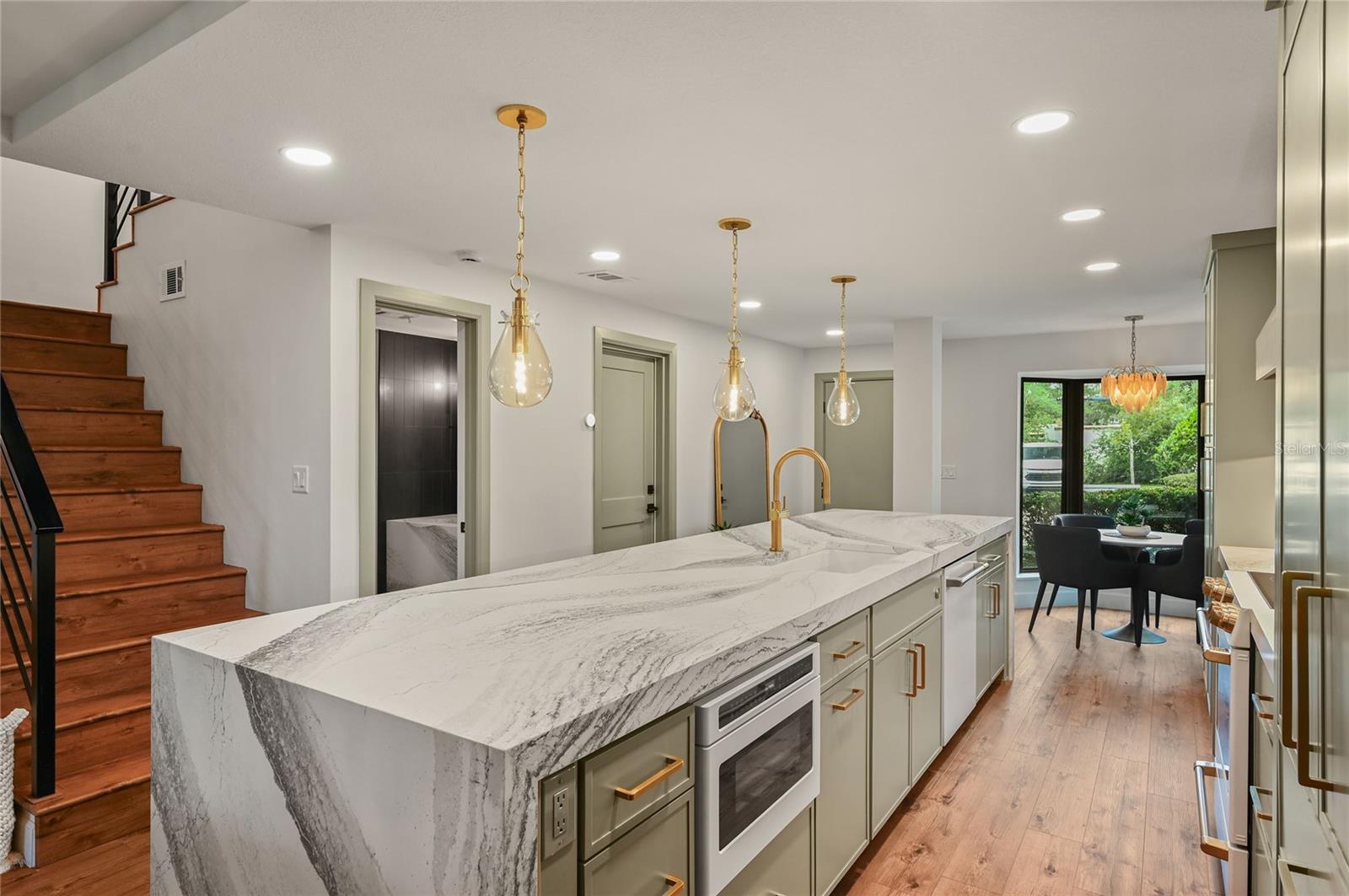 219 QUAYSIDE CIRCLE, #B9, Maitland, FL 32751 219 QUAYSIDE CIRCLE, #B9, Maitland, FL 32751