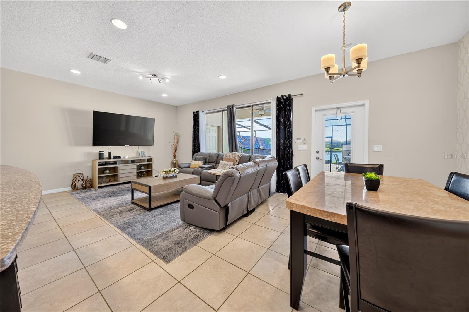 8882 GENEVE CT, Kissimmee, FL 34747