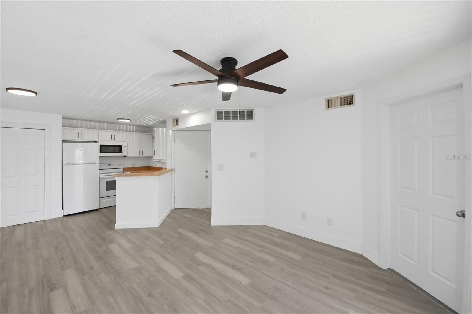 1964 LAKE ATRIUMS CIRCLE, #169, Orlando, FL 32839