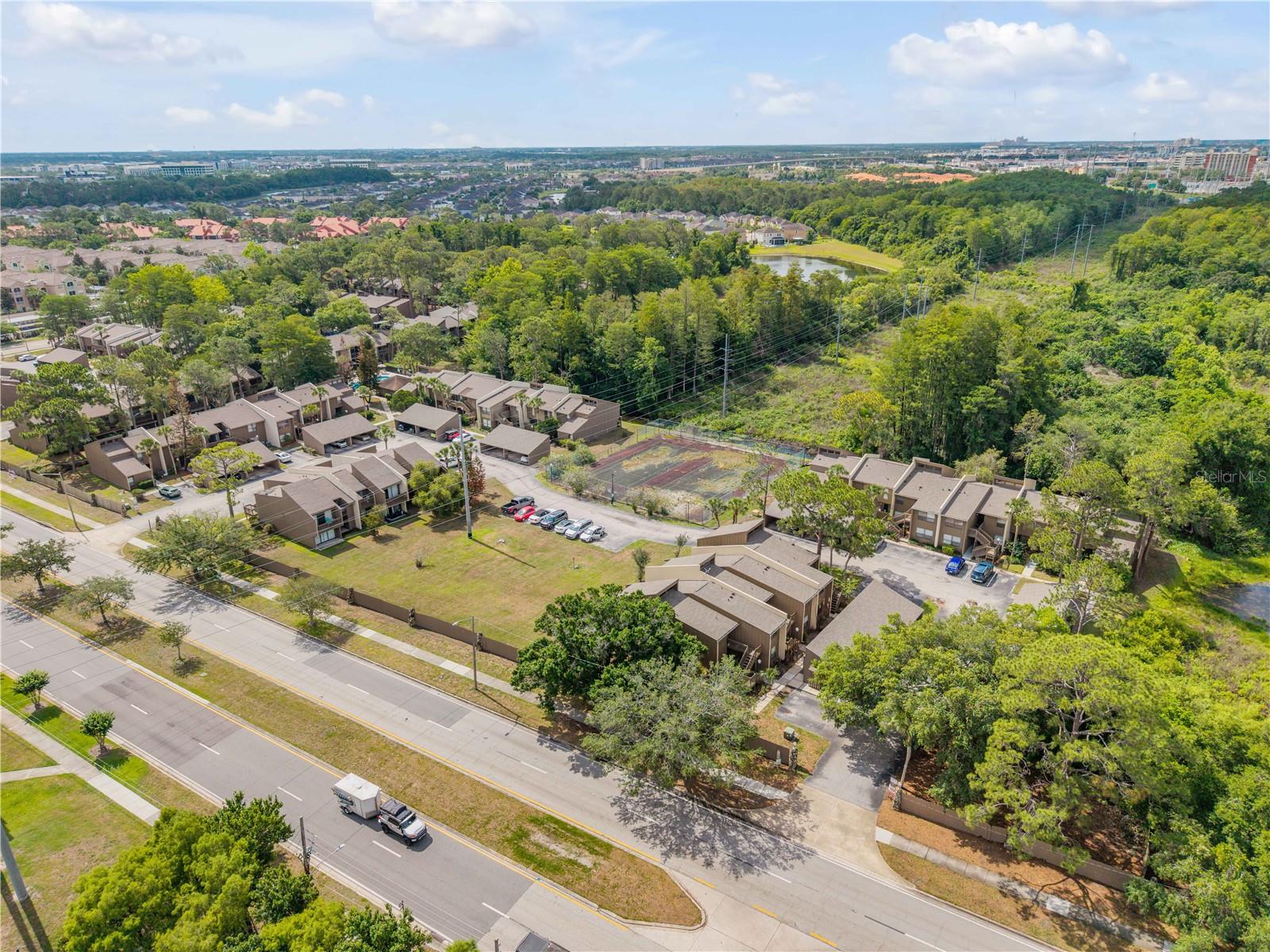 5472 PINE CREEK DRIVE, #2006B, Orlando, FL 32811