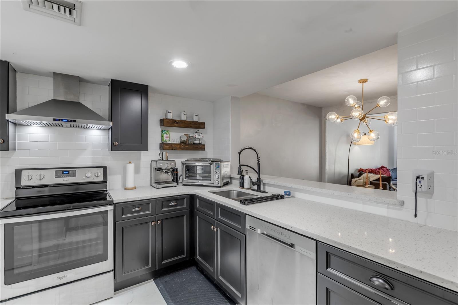 5472 PINE CREEK DRIVE, #2006B, Orlando, FL 32811