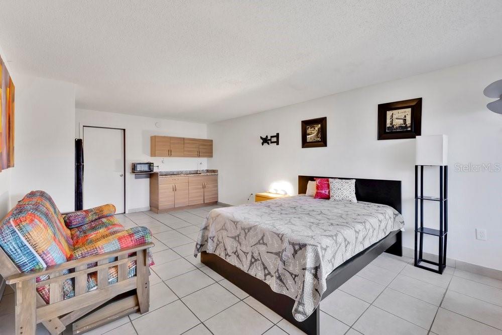 8421 S ORANGE BLOSSOM TRAIL, #420, Orlando, FL 32809