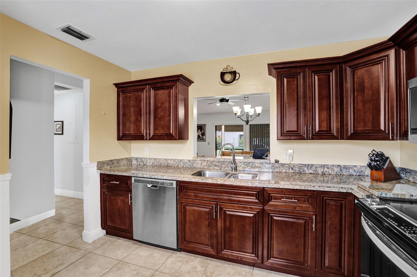6120 FAIRFIELD CIRCLE, Greenacres, FL 33463