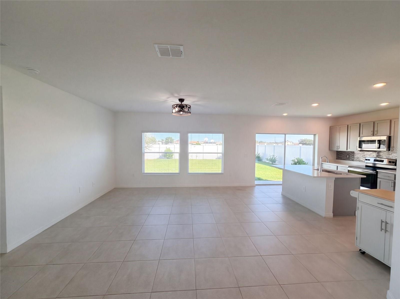 124 CITRINE LOOP, Kissimmee, FL 34758 124 CITRINE LOOP, Kissimmee, FL 34758
