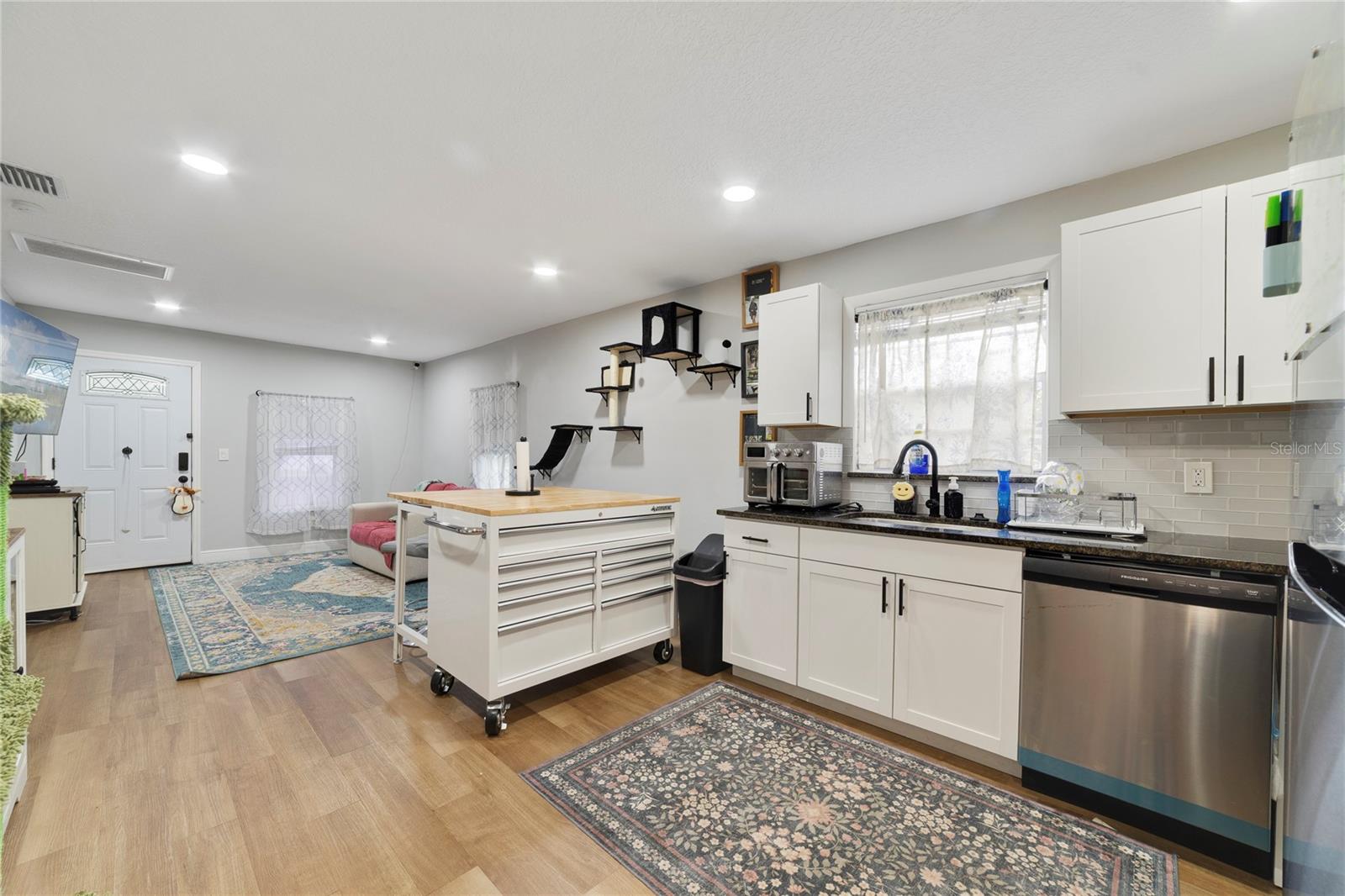 812 S LOCUST AVENUE, Sanford, FL 32771