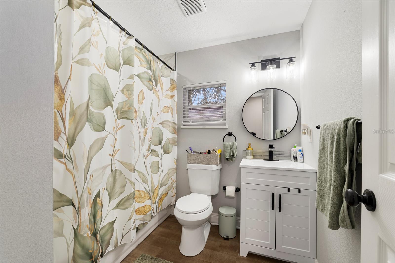 812 S LOCUST AVENUE, Sanford, FL 32771