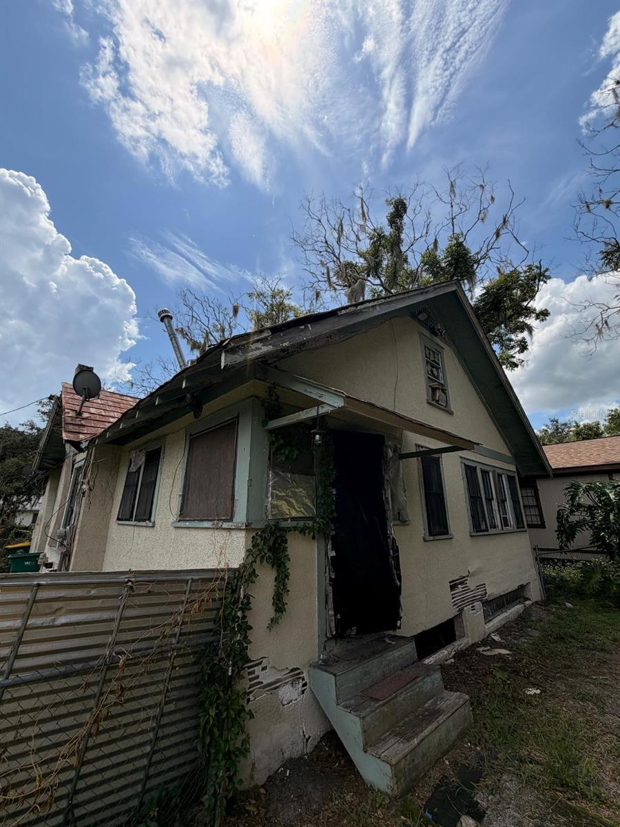 613 W MINNESOTA AVENUE, Deland, FL 32720