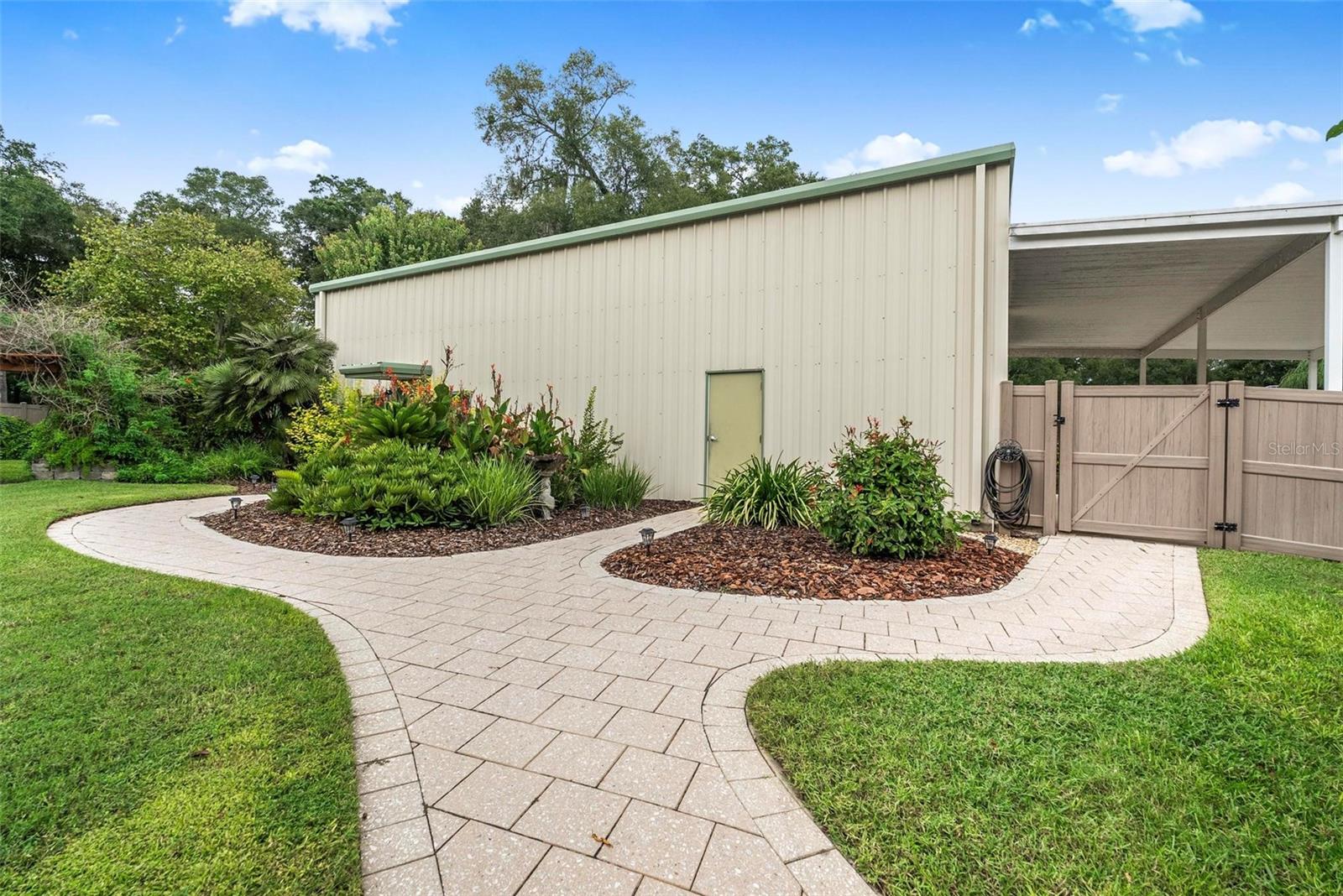 2150 W DALE CIRCLE, Deland, FL 32720