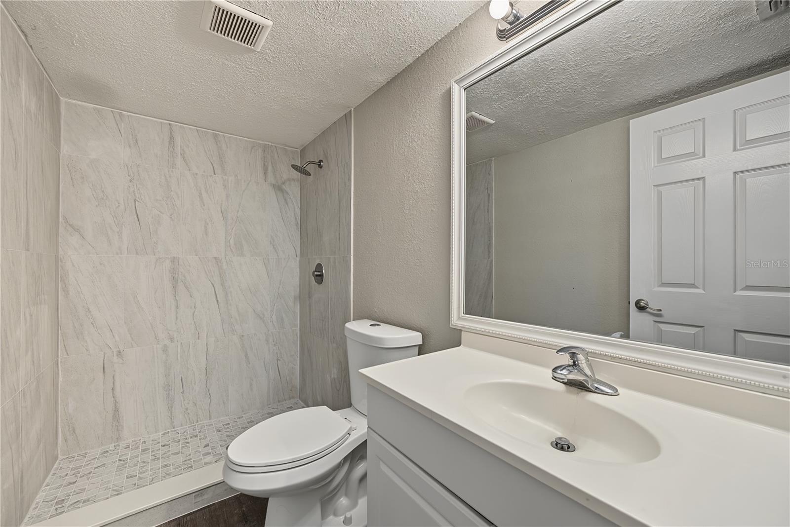 Primary Suites - Bathroom