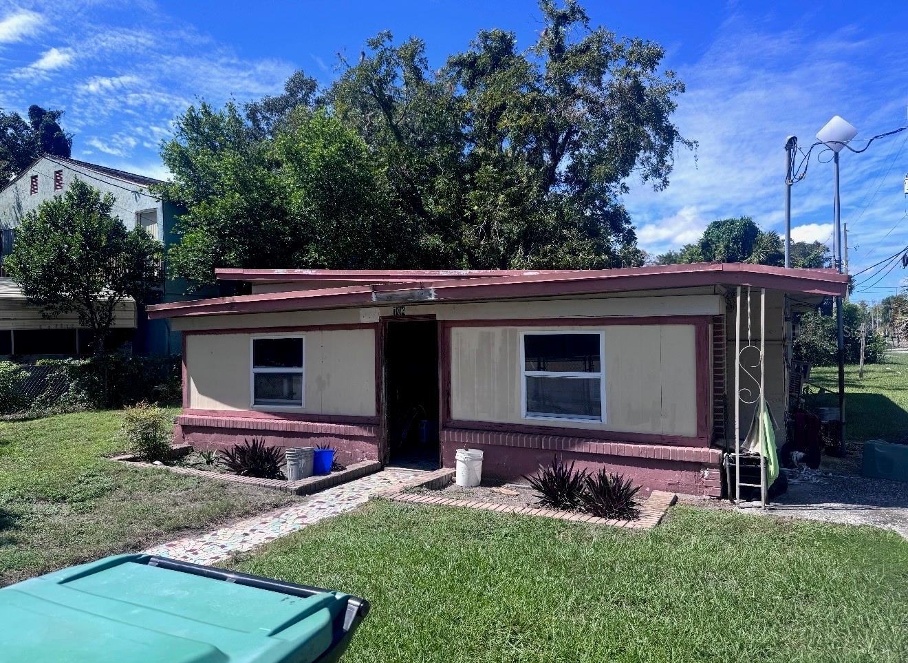 704 S IVEY LANE, Orlando, FL 32811 704 S IVEY LANE, Orlando, FL 32811