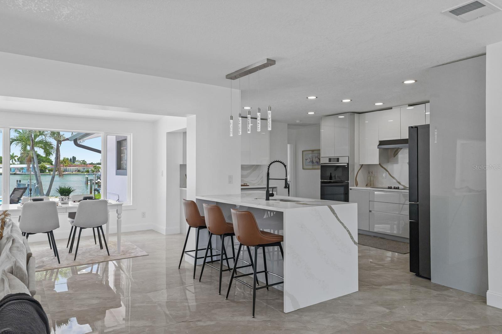 7905 9TH AVENUE S, St Petersburg, FL 33707