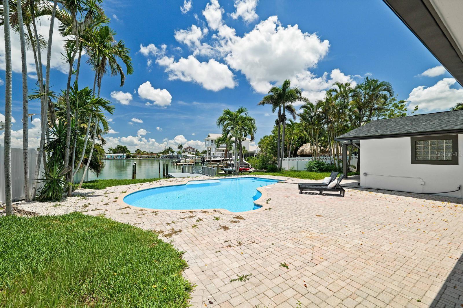 7905 9TH AVENUE S, St Petersburg, FL 33707 7905 9TH AVENUE S, St Petersburg, FL 33707