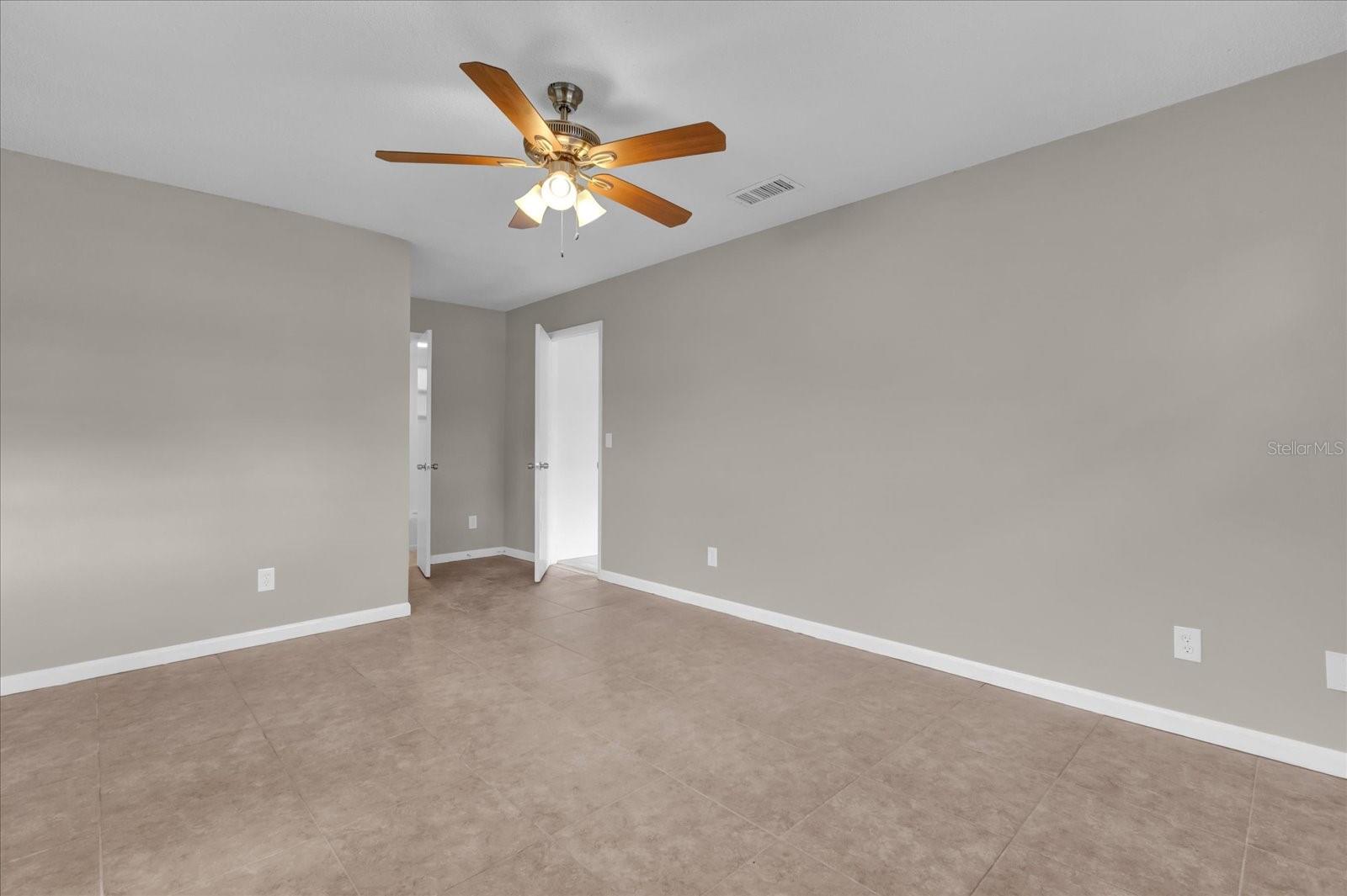 2533 EDGEWATER AVENUE, New Smyrna Beach, FL 32168