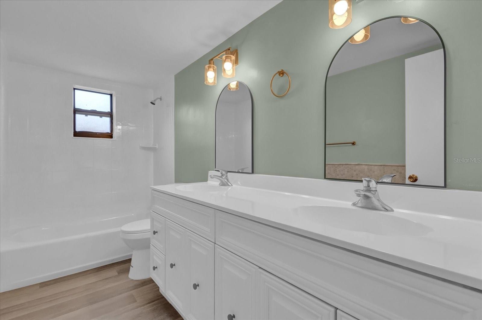 2533 EDGEWATER AVENUE, New Smyrna Beach, FL 32168