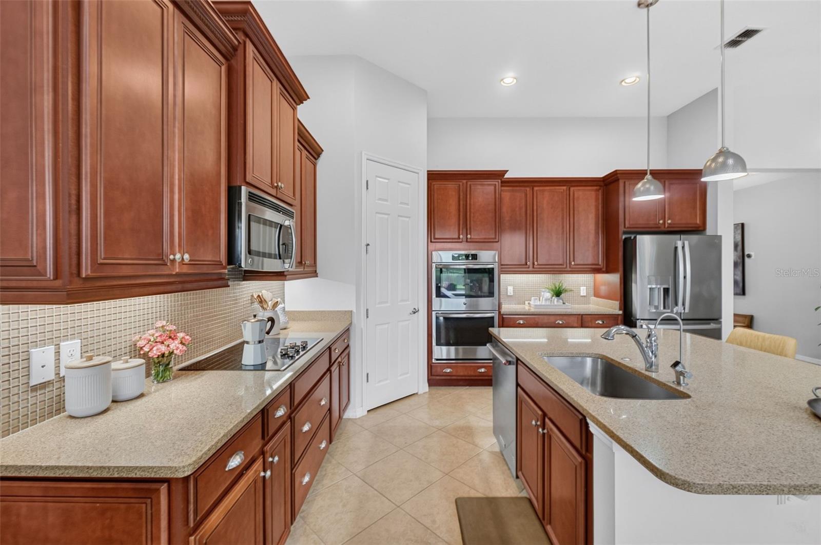 555 TAPATIO LANE, Poinciana, FL 34759
