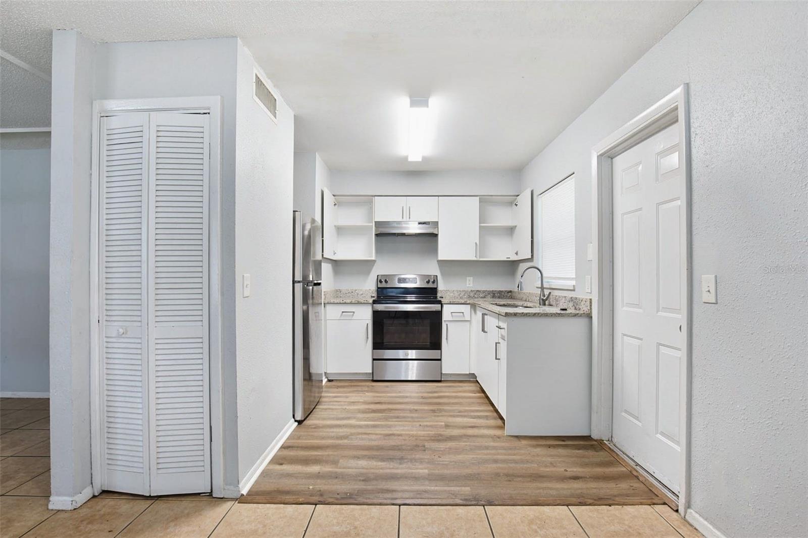 4317 PORPOISE DRIVE, Tampa, FL 33617