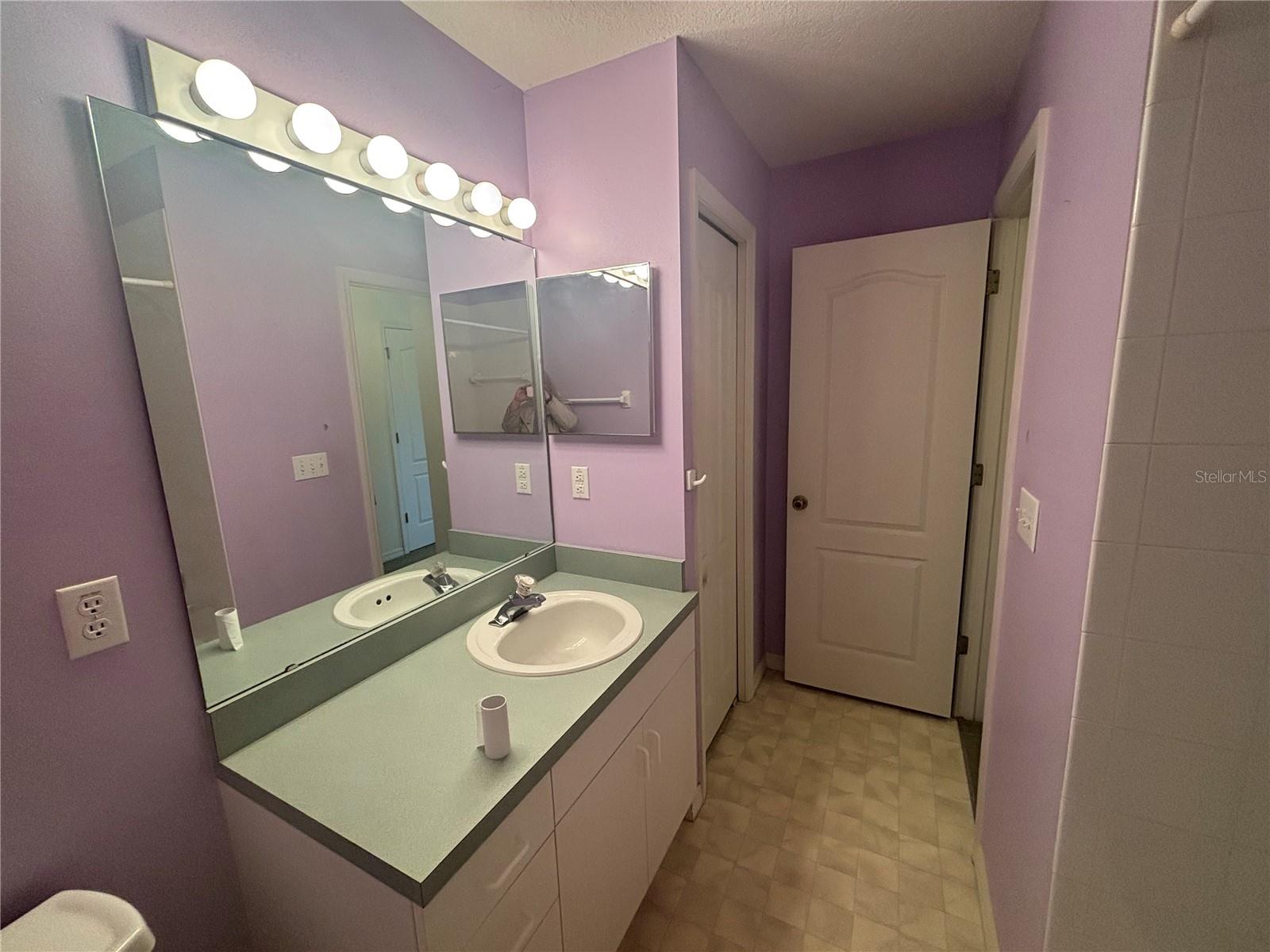 8815 VILLAGE GREEN BOULEVARD, Clermont, FL 34711