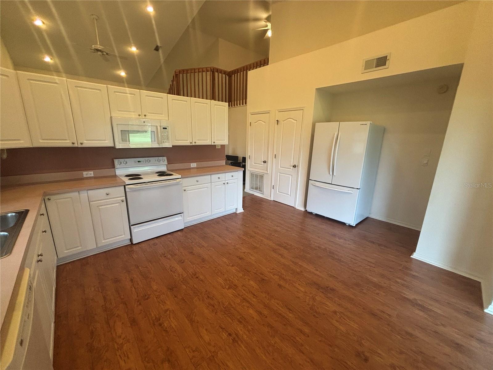 8815 VILLAGE GREEN BOULEVARD, Clermont, FL 34711
