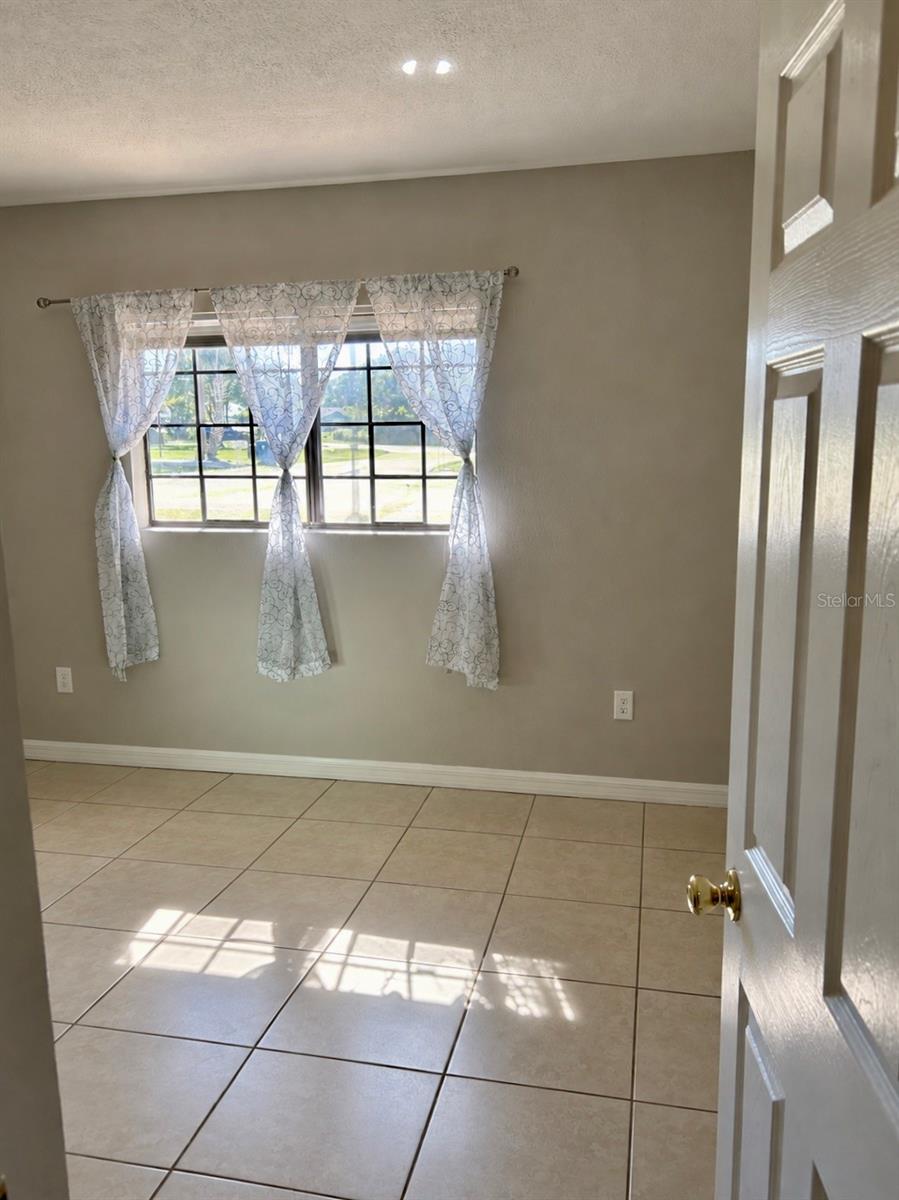 8445 DUNNELLON ROAD, Weeki Wachee, FL 34613