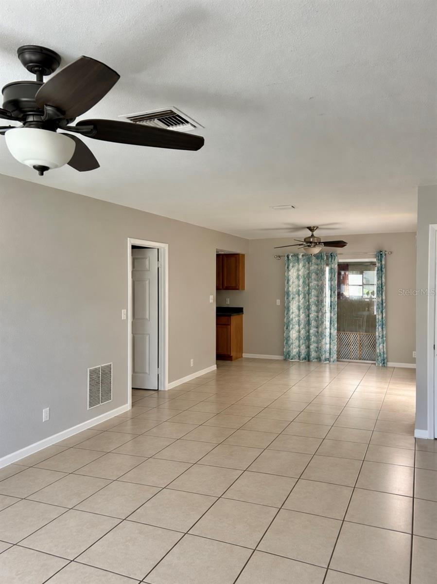 8445 DUNNELLON ROAD, Weeki Wachee, FL 34613