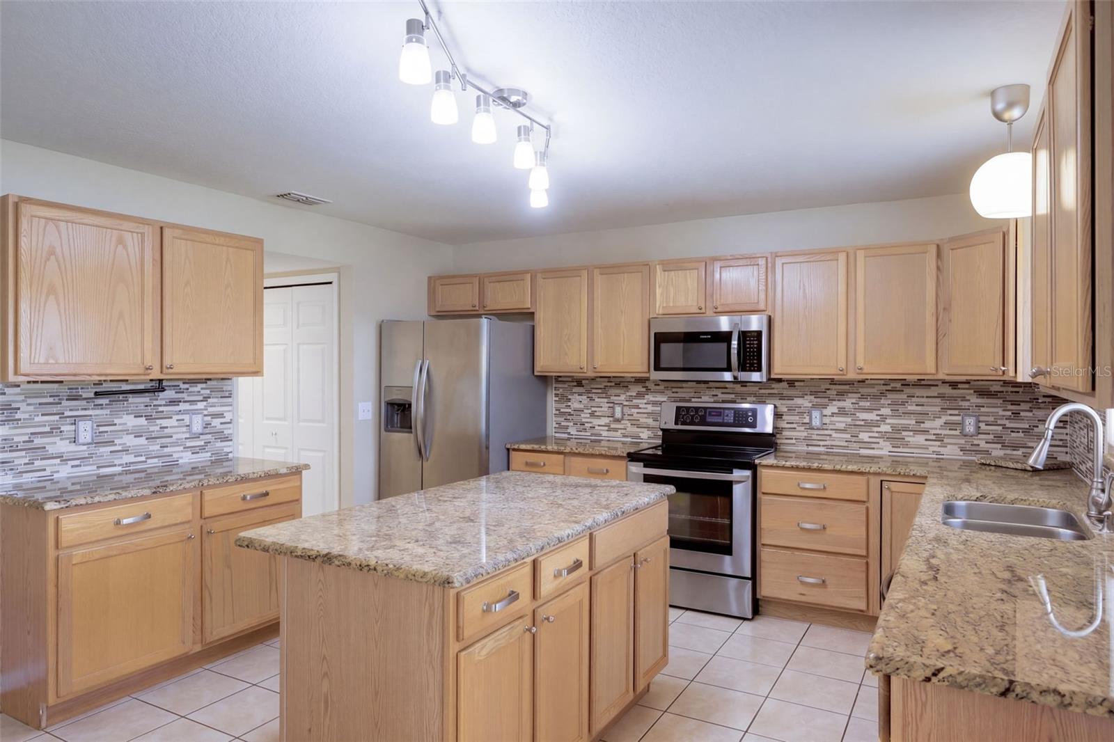 410 FAIRFIELD DRIVE, Sanford, FL 32771